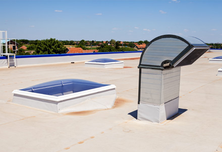 Toiture avec membrane de PVC